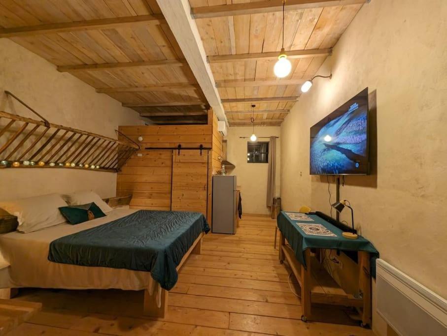 Logement - Studio Independant A Pérouges Kültér fotó