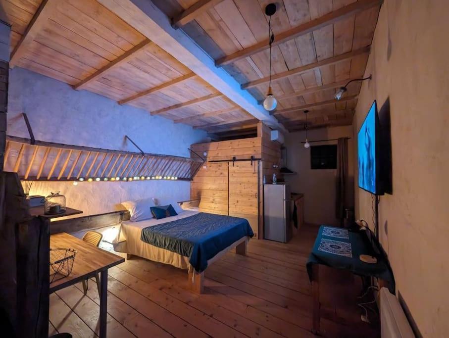 Logement - Studio Independant A Pérouges Kültér fotó