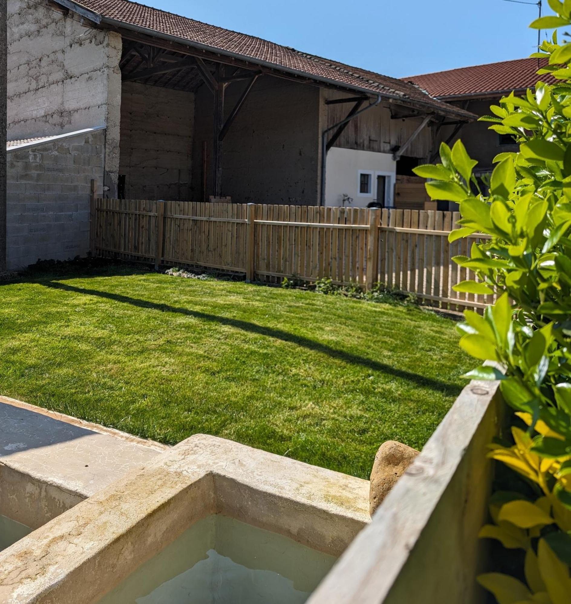 Logement - Studio Independant A Pérouges Kültér fotó